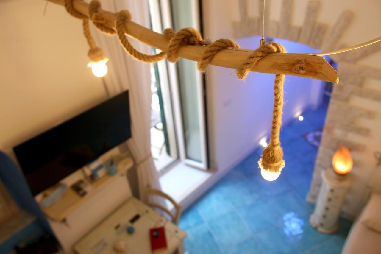 Piazzetta Petrone Apartments + Parking ヴィエステ エクステリア 写真